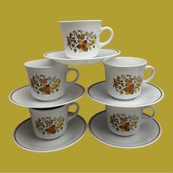 Vintage Corelle Indian Summer Cups and Saucers 1970s 1980s - Picture 1 of 9